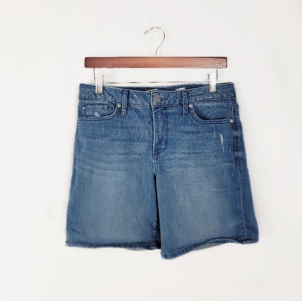 Womens Size 6 Seven7 shorts